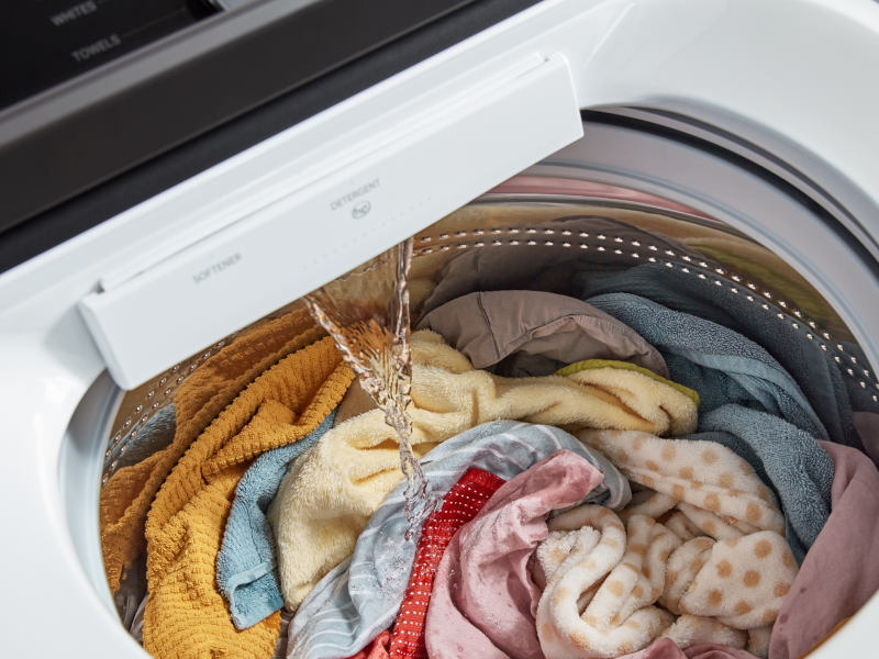  Whirlpool® Washing Machine filling up with water